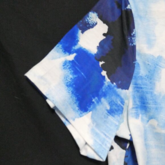 MS BASIC | large | Blue and White Floral Dress - Picture 9 of 16